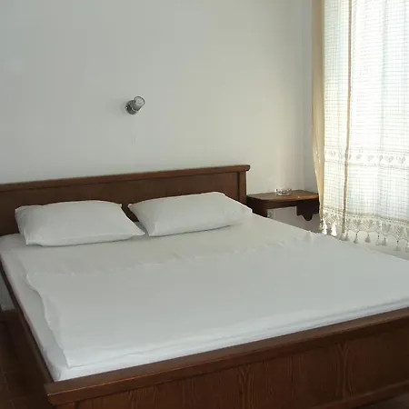 Berg Otel *